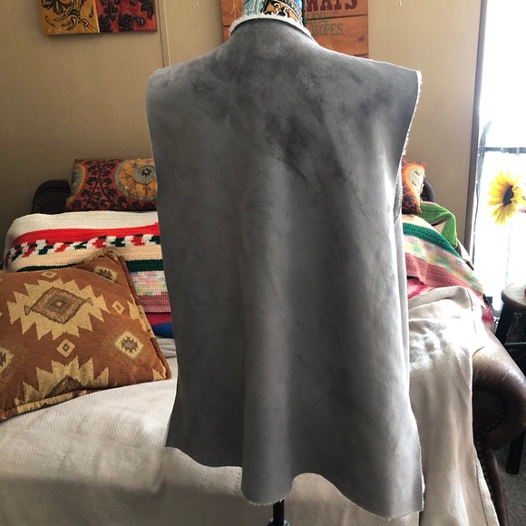 Ruby Road Faux Suede/Shearling Open Front Vest - Picture 5 of 11